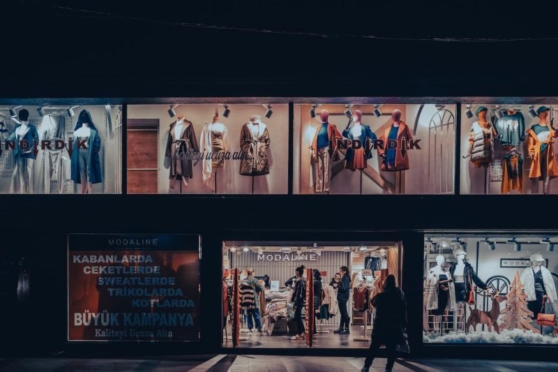 pexels-aysegul-alp-15054264